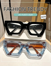 Load image into Gallery viewer, Y2K Oversized Clear Lens Glasses with Leopard Print Frame, Blue Light Blocking, Fashionable Accessory for Casual Attire