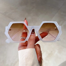Load image into Gallery viewer, Vintage style Sunglasses