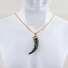 Load image into Gallery viewer, Horn Hippie Necklace