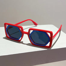 Load image into Gallery viewer, Vintage Brand Design Sunglass
