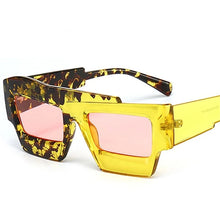 Load image into Gallery viewer, Fashion Retro  Sunglasses
