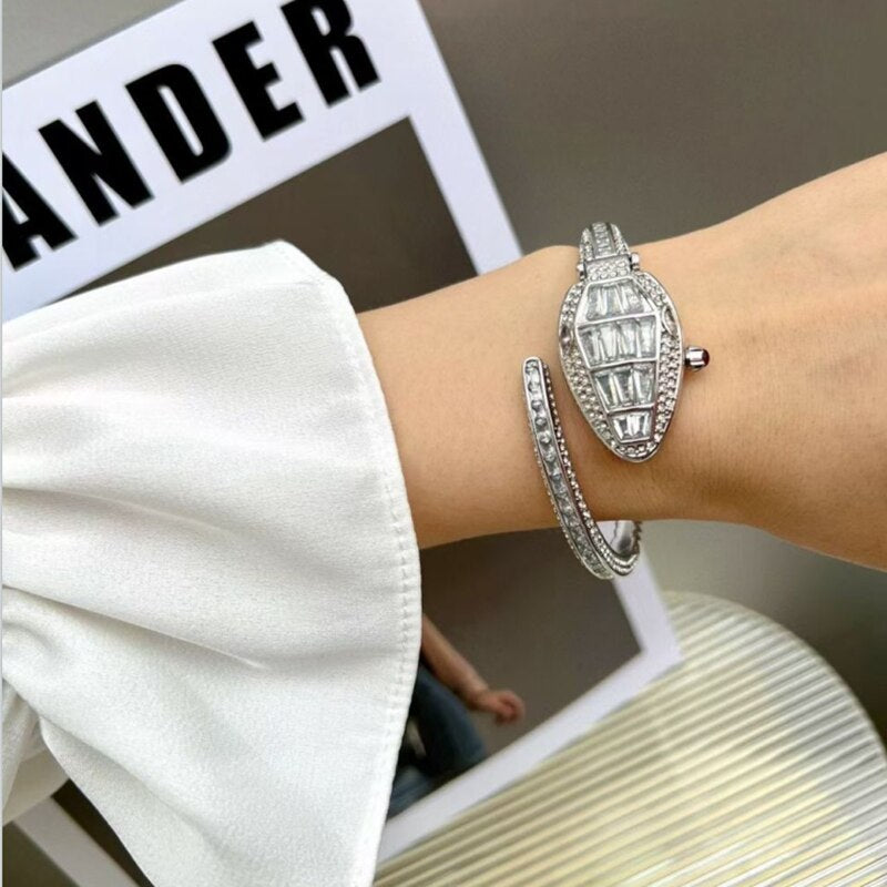 Fashion  Snake Head Bracelet