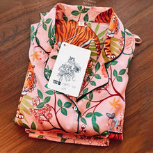Load image into Gallery viewer, Jungle Tiger Imitation Silk Pajamas
