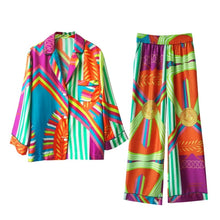 Load image into Gallery viewer, Anthropol New Plants  Satin Pijamas Set
