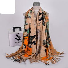 Load image into Gallery viewer, Clara Winter Scarve
