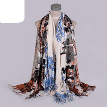 Load image into Gallery viewer, Clara Winter Scarve
