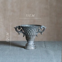Load image into Gallery viewer, Vintage Old  Iron Vase Flower
