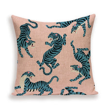 Load image into Gallery viewer, Tiger fashion  Cushion
