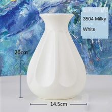 Load image into Gallery viewer, Modern Flower Vase
