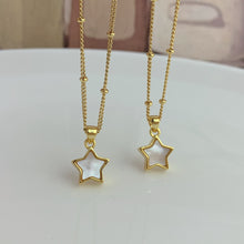 Load image into Gallery viewer, Kendra Star  Gold Necklace
