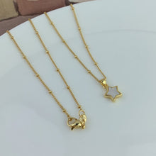 Load image into Gallery viewer, Kendra Star  Gold Necklace
