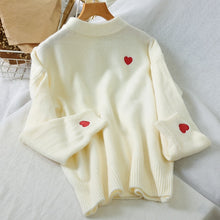 Load image into Gallery viewer, oversized sweater Embroidery Heart
