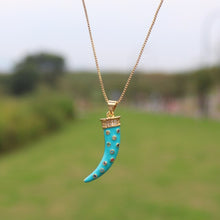 Load image into Gallery viewer, Horn Hippie Necklace

