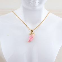 Load image into Gallery viewer, Horn Hippie Necklace
