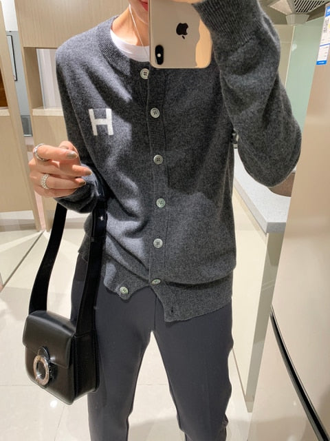 Cool knitted sweater slim round neck sweater